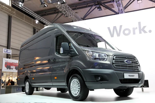 Новий Ford Transit Ван на міжнародному автосалоні — стокове фото