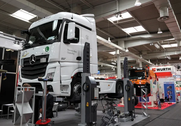 Camion di Mercedes benz actros — Foto Stock