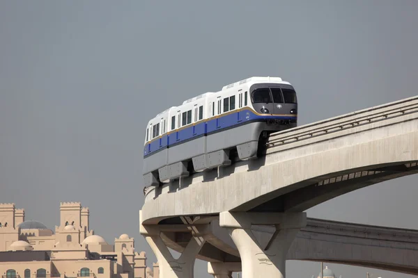 Palm monorail i dubai, Förenade Arabemiraten. — Stockfoto