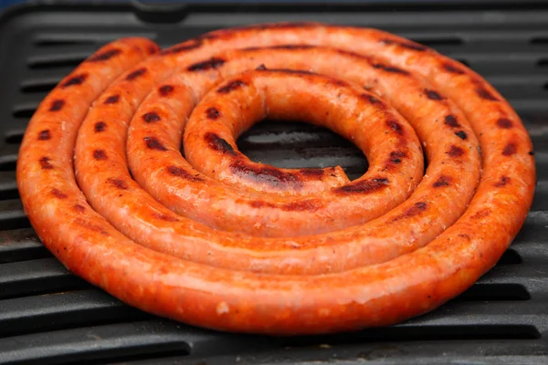 Saucisse Chorizo espagnole sur un barbecue — Photo