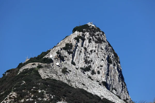 The rock of Gibraltar with a cannon on top — Stock Photo, Image