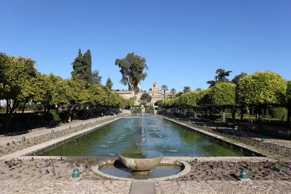 Zahrady paláce Alcazar a fontány v cordoba, Španělsko Andalusie — Stock fotografie