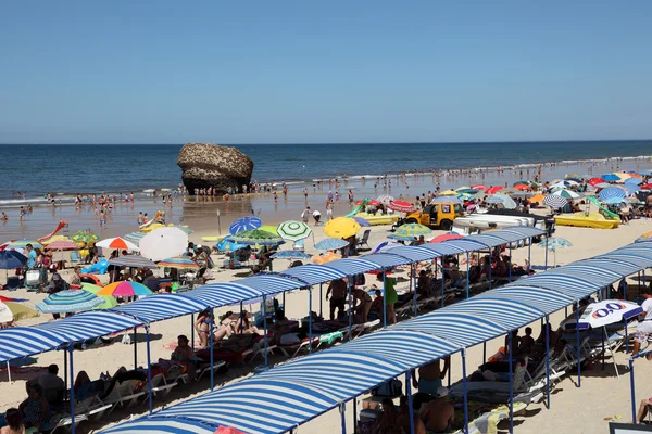 Matalascanas Strand mit dem Torre la higuera. huelva provinz andalusien spanien — Stockfoto