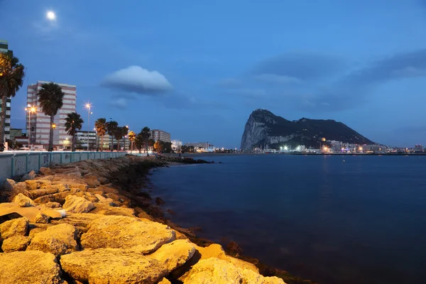 Promenade of La Linea and Gibraltar at dusk. Southern Europe, Spain — Stock Photo, Image