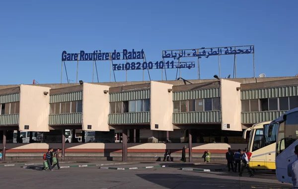 Gare Routiere de Rabat - главный автовокзал Рабата, Марокко — стоковое фото