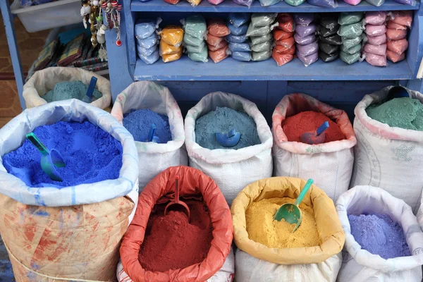 Cores para venda na medina de Chefchaouen, Marrocos — Fotografia de Stock
