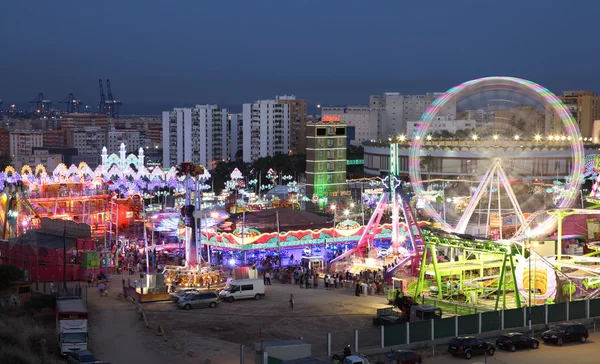 Algeciras, Spanien - 20 juni: sommaren mässan av algeciras (feria verkliga 2013), algeciras nöjesplatsen på 20 juni 2013 i algeciras, Andalusien Spanien — Stockfoto