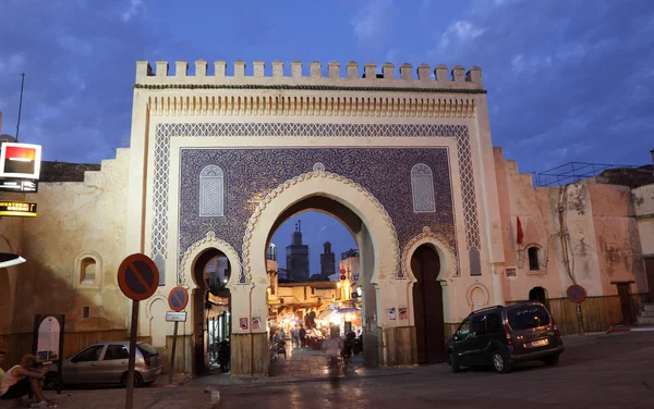 Bab Bou Jeloud - gammel port til medinaen i Fes, Marokko – stockfoto