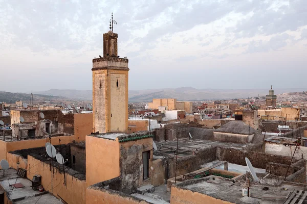 Mosque in the ancient medina of Fes, Morocco — Stock Photo, Image