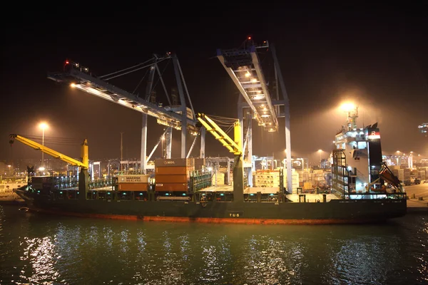 Terminal de contêineres no porto de Algeciras à noite. Andaluzia, Espanha — Fotografia de Stock