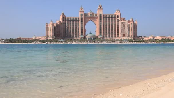 Atlantis, het palm hotel op de palm jumeirah, dubai — Stockvideo