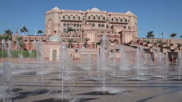 Дворец Эмиратов в Абу-Даби — стоковое видео
