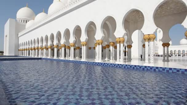 Mezquita Sheikh Zayed en Abu Dhabi — Vídeos de Stock