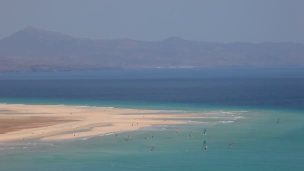 海滩上加那利岛富埃特文图拉 — 图库视频影像