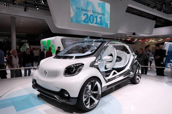 International Motor Show in Frankfurt, Germany. Smart Fourjoy concept car at the 65th IAA in Frankfurt, Germany on September 17, 2013 — Stock Photo, Image