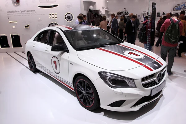 International Motor Show in Frankfurt, Germany. Mercedes Benz presenting new CLA racing car at the 65th IAA in Frankfurt, Germany, on September 17, 2013 — Stock Photo, Image