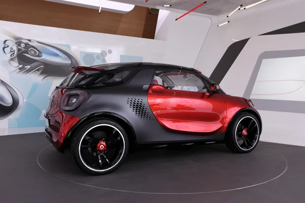 Internationella bilsalongen i frankfurt, Tyskland. Smart forstars konceptbil på 65 iaa i frankfurt, Tyskland den 17 september, 2013 — Stockfoto