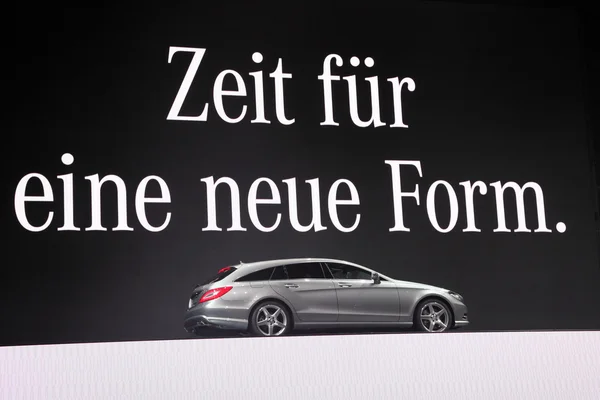 Mezinárodním autosalonu ve Frankfurtu, Německo. Mercedes benz cls střelba brzdy na 65 iaa ve Frankfurtu, Německo termín 17 září 2013 — Stock fotografie