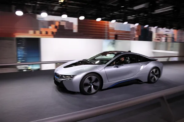 Міжнародному Автошоу у Франкфурті, Німеччина. Новий Bmw i8 електричний автомобіль на 65 Iaa у Франкфурті, Німеччина, 17 вересня 2013 року — стокове фото