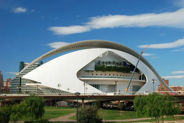 El palau de les arts reina sofia in de stad van kunst en wetenschap in valencia, Spanje — Stockfoto