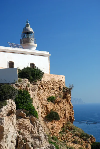 Leuchtturm an der Mittelmeerküste in Spanien — Stockfoto