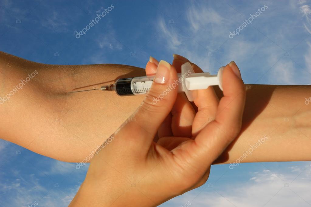 Resultado de imagem para injeÃ§Ã£o na veia