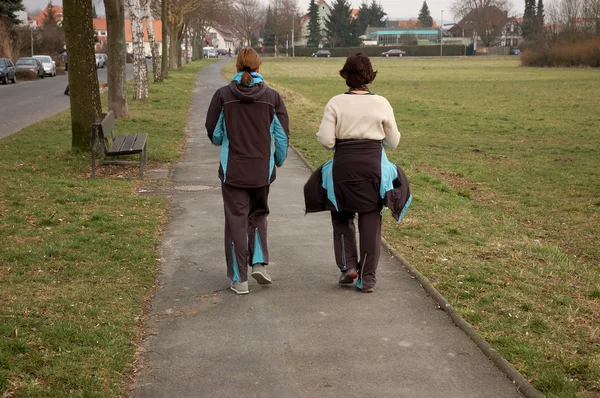 Jogging in the park — Stock Photo, Image