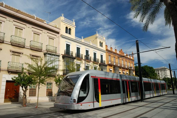 Modern városi vasút a város Sevilla, Spanyolország — Stock Fotó