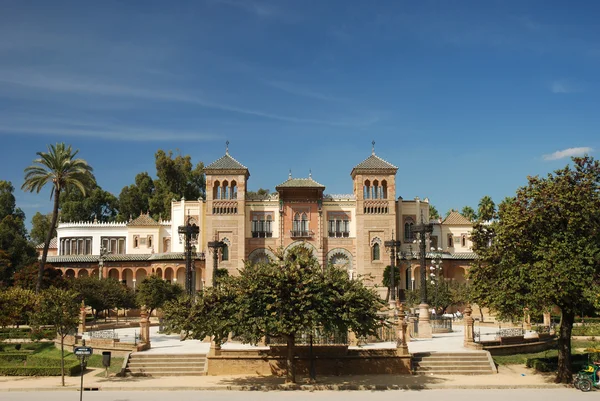 Hermoso edificio en Sevilla, España — Foto de Stock