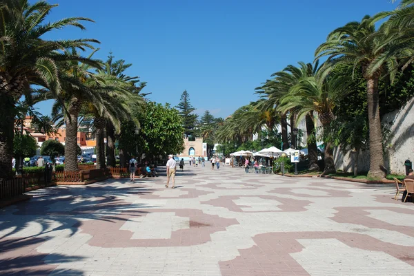 Praça na cidade de Tarifa, sul da Espanha — Fotografia de Stock