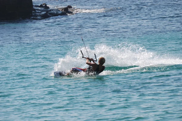Kite surfer στο tarifa, Ισπανία — 图库照片