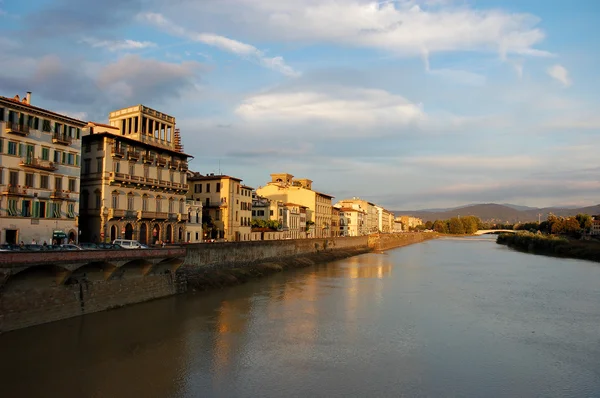 Řeka Arno ve Florencii, Itálie — Stock fotografie