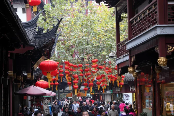 Street in the old town of Shanghai, China — Stock Photo, Image