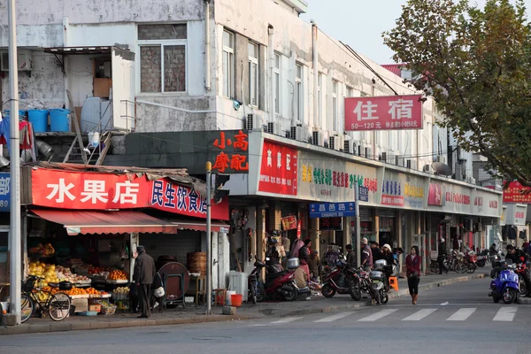 Strada nel centro storico di Shanghai, Cina — Foto Stock