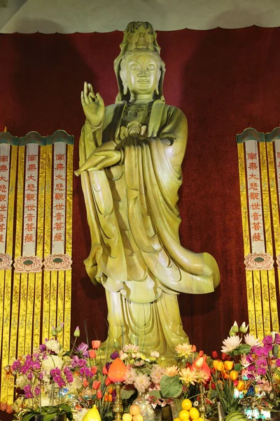 Buddha staty i ett tempel i shanghai, Kina — Stockfoto