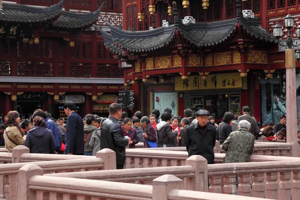 Arquitetura chinesa tradicional em Yuyuan garden, Shanghai China — Fotografia de Stock