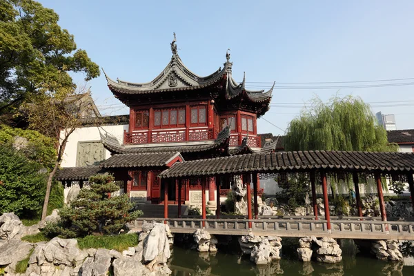 Arquitetura chinesa tradicional em Yuyuan garden, Shanghai China — Fotografia de Stock