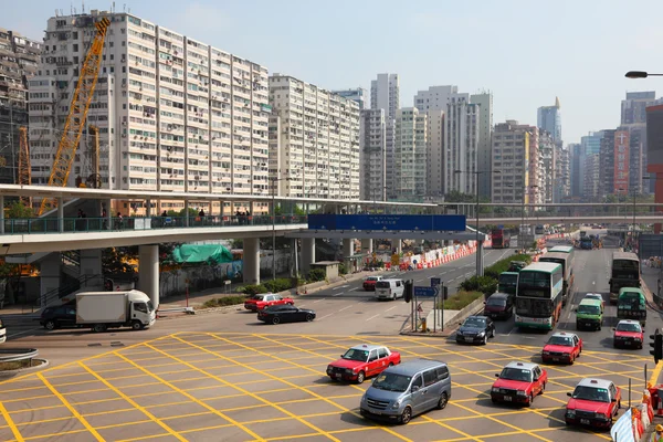 Kruispunt in de stad van hong kong, china — Stockfoto