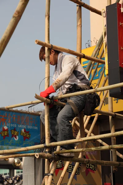 Scaffolding worker in Hong Kong, China — Stock Photo, Image