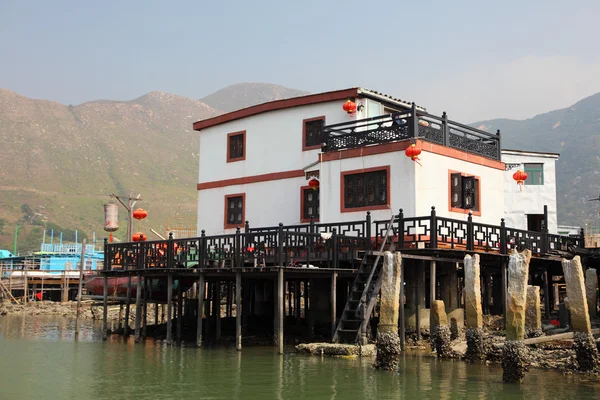 Stelzenhaus in einem Fischerdorf in der Nähe von Hongkong, China — Stockfoto