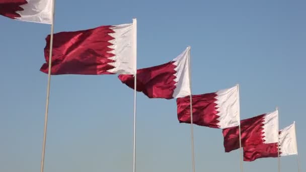 Nationale vlag van qatar — Stockvideo