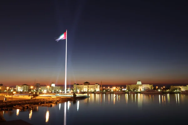 Bandera de los Emiratos Árabes Unidos en Sharjah — Foto de Stock