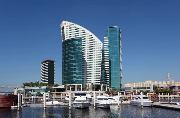 Hotel Intercontinental en Dubai Festival City. Emiratos Árabes Unidos — Foto de Stock