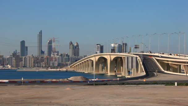 Sheikh khalifa bridge i abu dhabi — Stockvideo