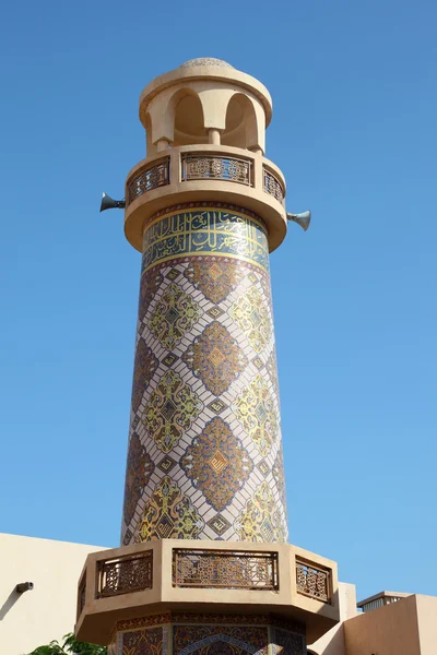 Minareto della moschea nel villaggio culturale Katara a Doha, Qatar, Medio Oriente — Foto Stock