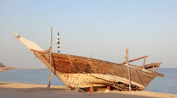 Traditionella trä dhow i al wakrah, qatar, Mellanöstern — Stockfoto