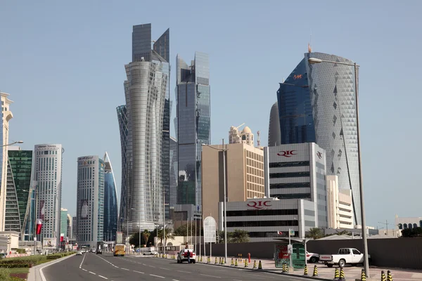 Doha, Katar, Ortadoğu'daki şehir merkezinde sokak — Stok fotoğraf