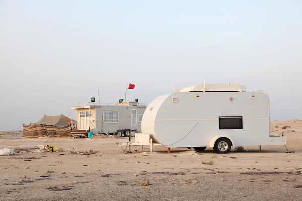在卡塔尔，中东阿拉伯海湾海岸露营 — 图库照片