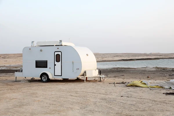 Rimorchio sulla spiaggia del Golfo Arabico in Qatar — Foto Stock