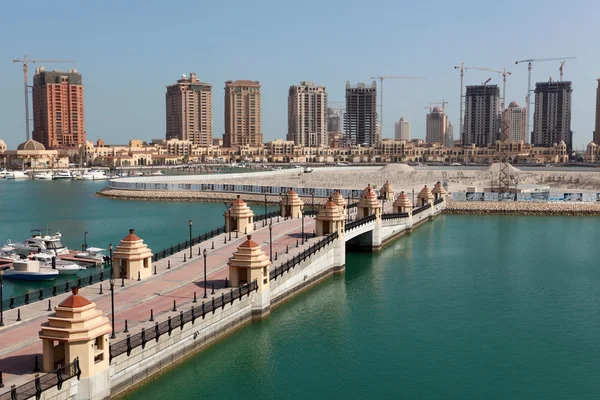 Marina de luxo no Porto Arábia. Doha, Qatar, Médio Oriente — Fotografia de Stock